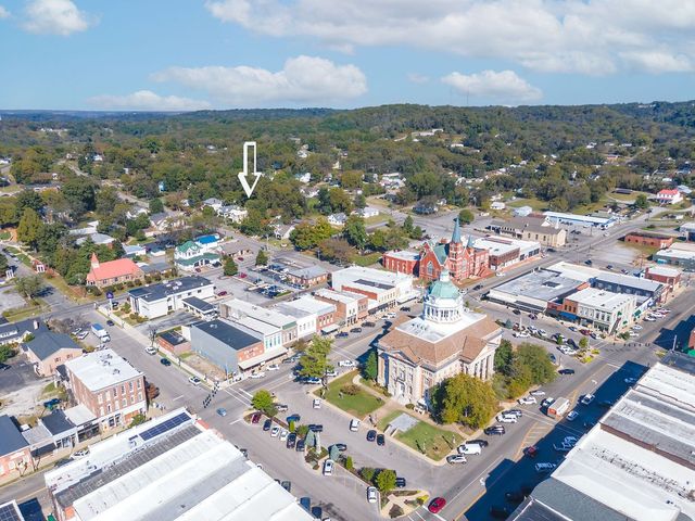 318 W Jefferson St, Pulaski, TN 38478