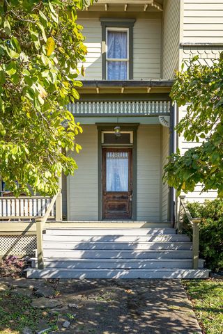 318 W Jefferson St, Pulaski, TN 38478