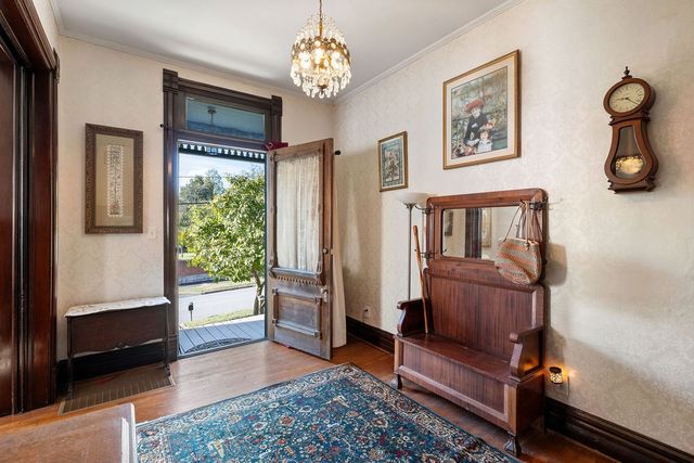 318 W Jefferson St, Pulaski, TN 38478