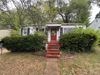 10155 Cloverdale Drive, St Louis, MO 63136