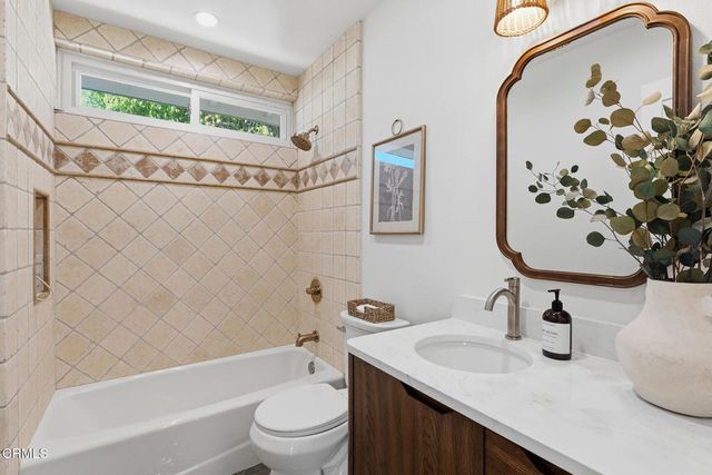 3034 Rollings Avenue, Thousand Oaks, CA 91360