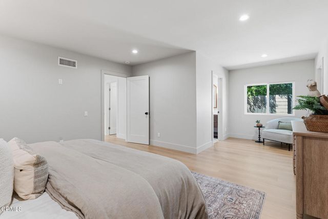 3034 Rollings Avenue, Thousand Oaks, CA 91360