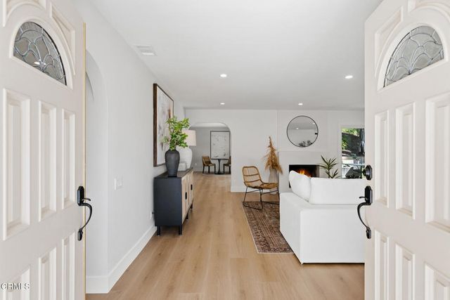 3034 Rollings Avenue, Thousand Oaks, CA 91360