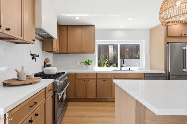 3034 Rollings Avenue, Thousand Oaks, CA 91360