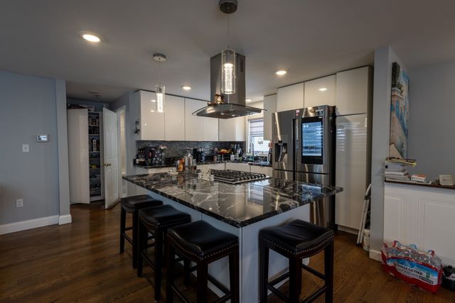 41 Dedham St, Revere, MA 02151