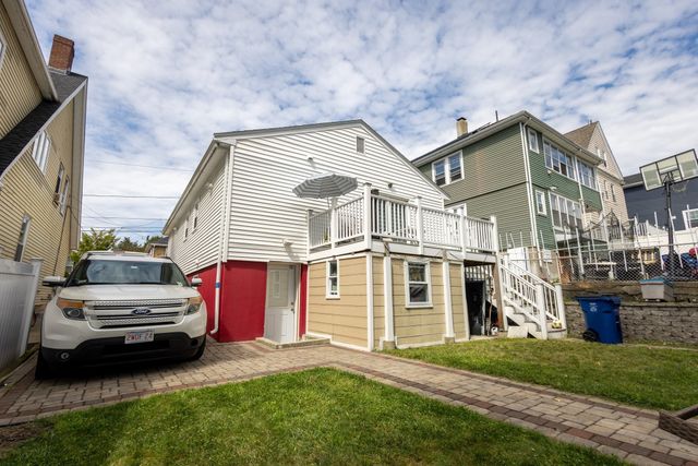 41 Dedham St, Revere, MA 02151
