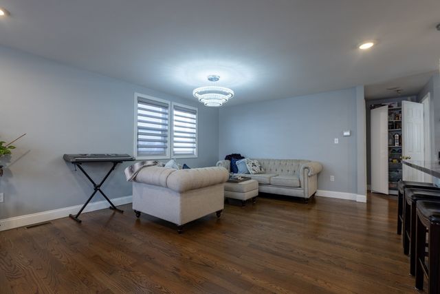 41 Dedham St, Revere, MA 02151