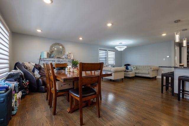 41 Dedham St, Revere, MA 02151