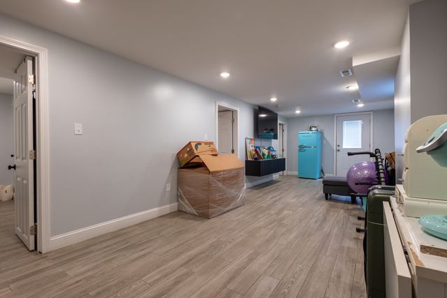 41 Dedham St, Revere, MA 02151