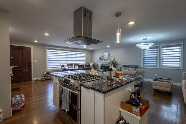 41 Dedham St, Revere, MA 02151