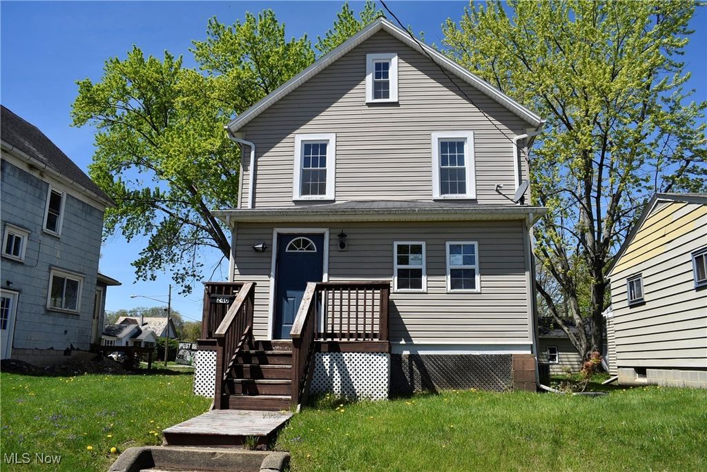 240 S 15th Street, Sebring, OH 44672