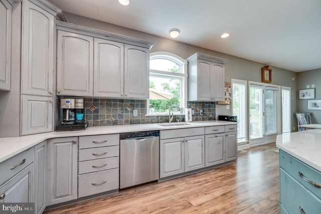 183 ZIEGLER RD, Leesport, PA 19533