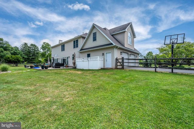 183 ZIEGLER RD, Leesport, PA 19533