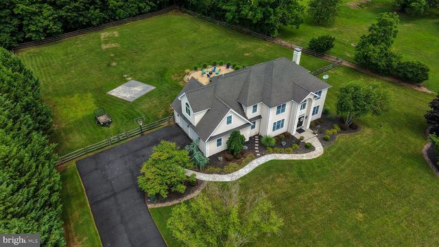 183 ZIEGLER RD, Leesport, PA 19533