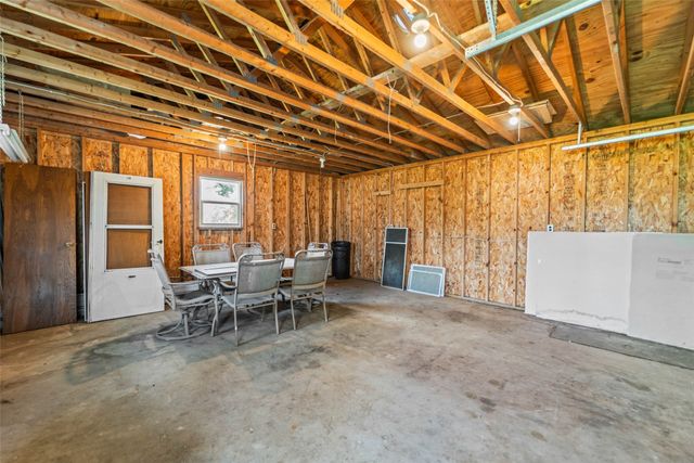 720 Latrobe Avenue, Mccallsburg, IA 50154