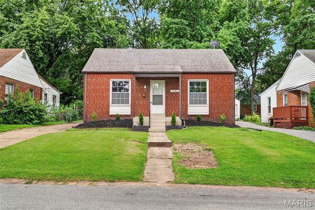 9424 Corregidor Drive, St Louis, MO 63134