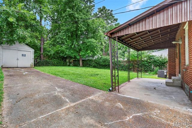 9424 Corregidor Drive, St Louis, MO 63134