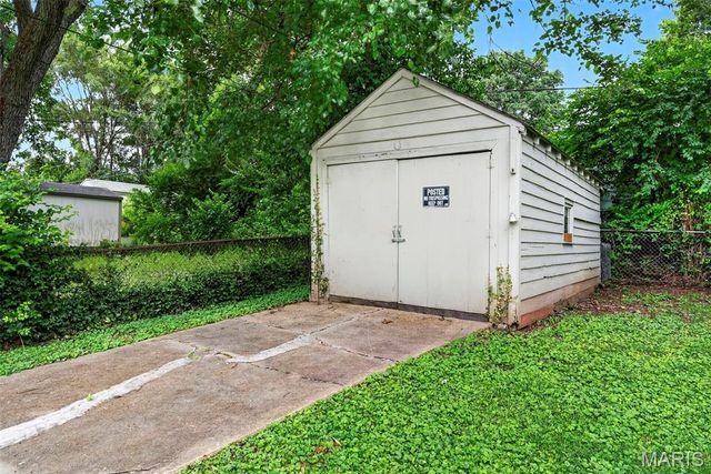 9424 Corregidor Drive, St Louis, MO 63134