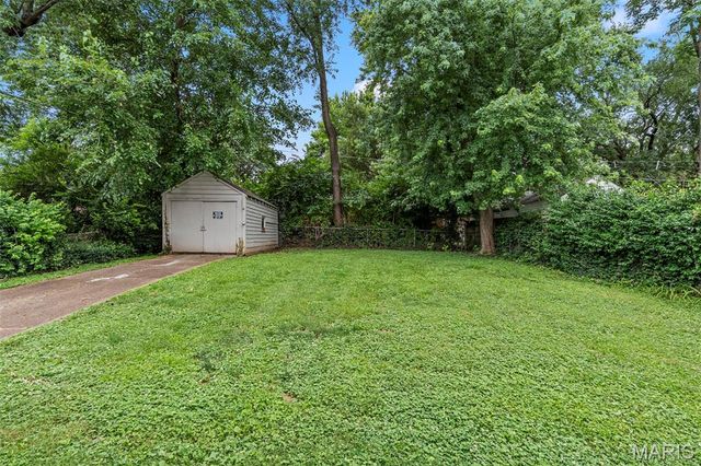 9424 Corregidor Drive, St Louis, MO 63134