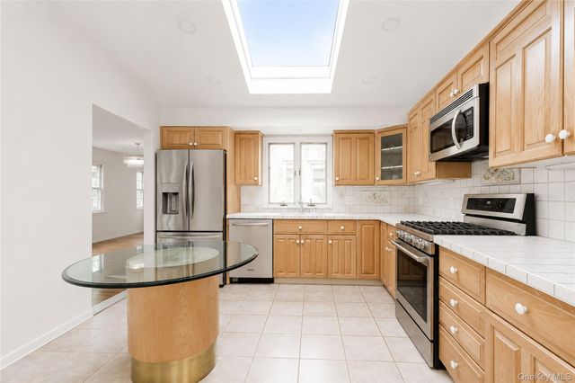 152 Rice Avenue, Staten Island, NY 10314