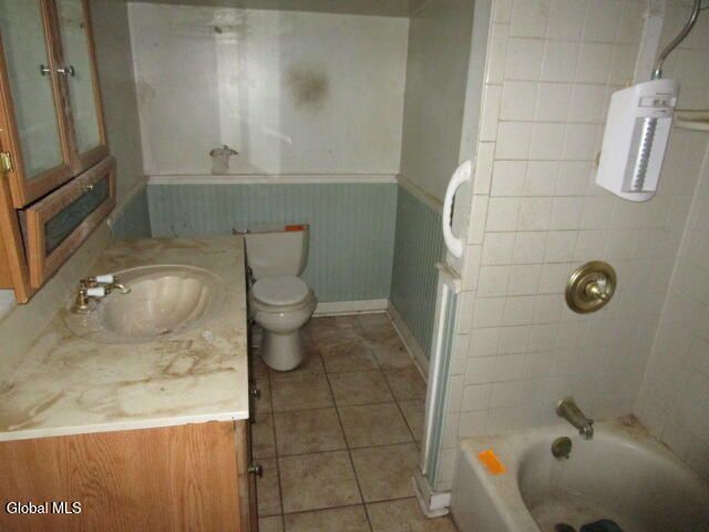 205 Tampa Avenue, East Greenbush, NY 12144