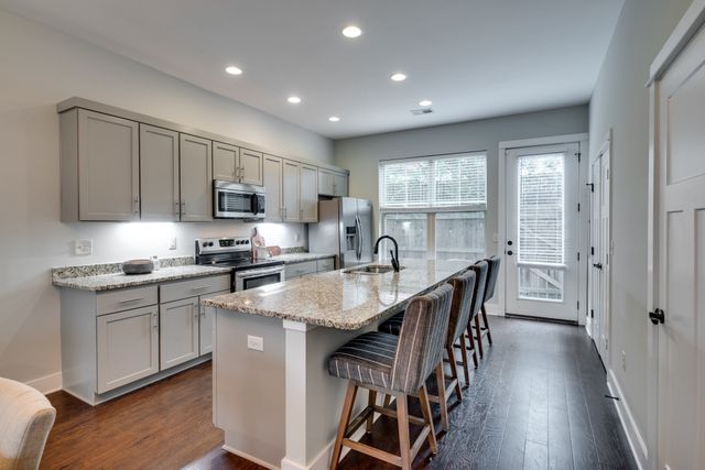 1106 Stratford Ave Ste 3, Nashville, TN 37216