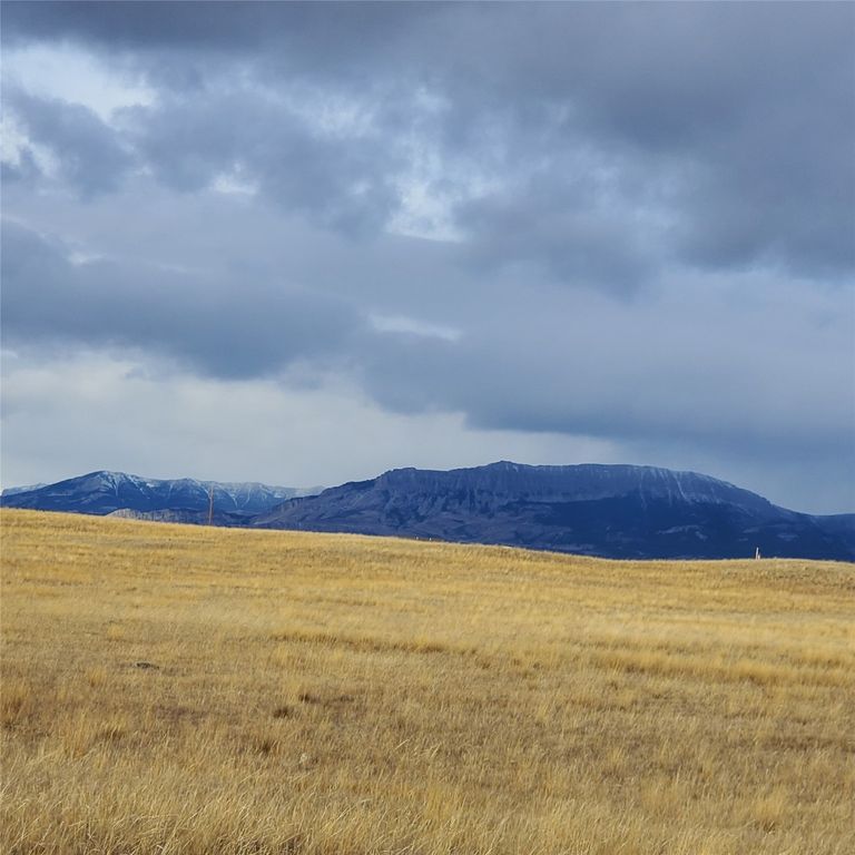 Image 2 of property listing at 252 S Prickly Pear Lane, Augusta, MT 59410