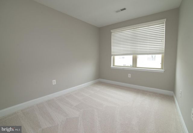 102 VANGUARD LN, Annapolis, MD 21401