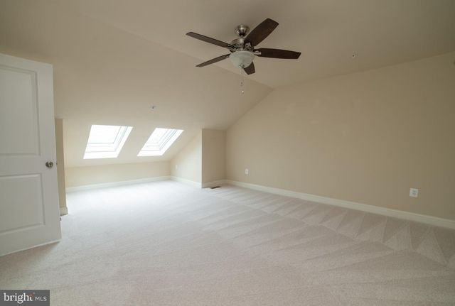 102 VANGUARD LN, Annapolis, MD 21401