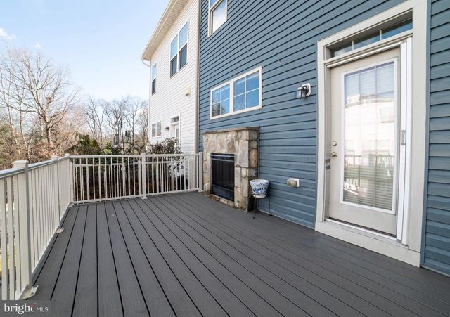 102 VANGUARD LN, Annapolis, MD 21401