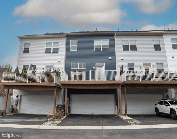 102 VANGUARD LN, Annapolis, MD 21401