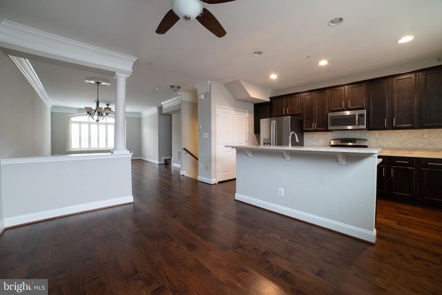 102 VANGUARD LN, Annapolis, MD 21401