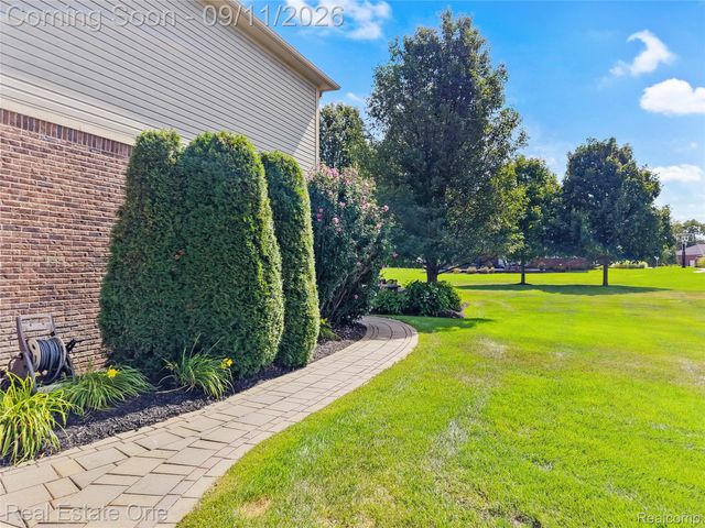 26690 Kentucky Court, Lyon Charter Township, MI 48178