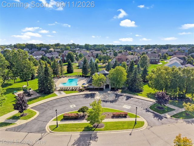 26690 Kentucky Court, Lyon Charter Township, MI 48178