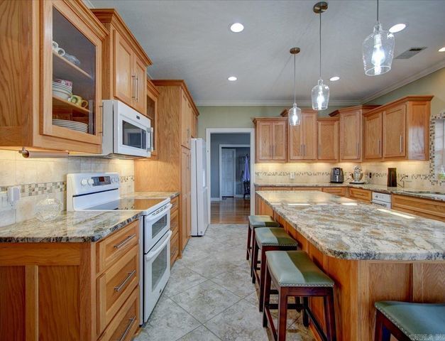 220 Grand Ridge Terrace, Hot Springs, AR 71901