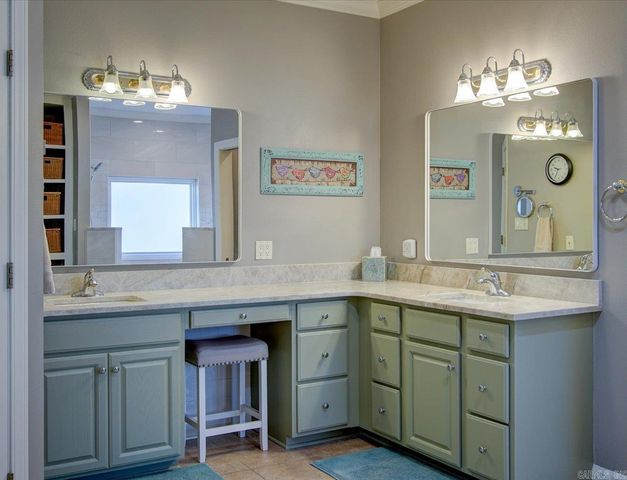 220 Grand Ridge Terrace, Hot Springs, AR 71901