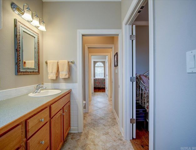 220 Grand Ridge Terrace, Hot Springs, AR 71901