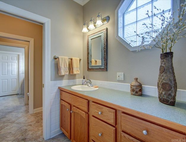 220 Grand Ridge Terrace, Hot Springs, AR 71901