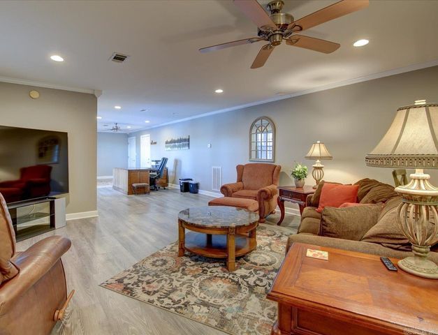 220 Grand Ridge Terrace, Hot Springs, AR 71901