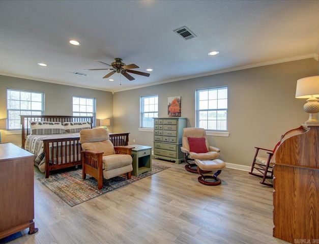 220 Grand Ridge Terrace, Hot Springs, AR 71901