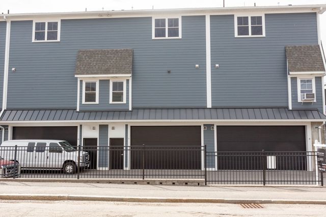 42 Felton Street 7, Waltham, MA 02453