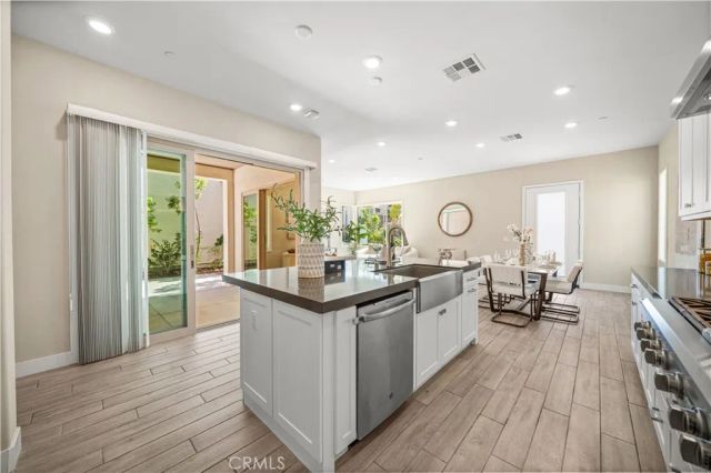 151 Scale, Irvine, CA 92618