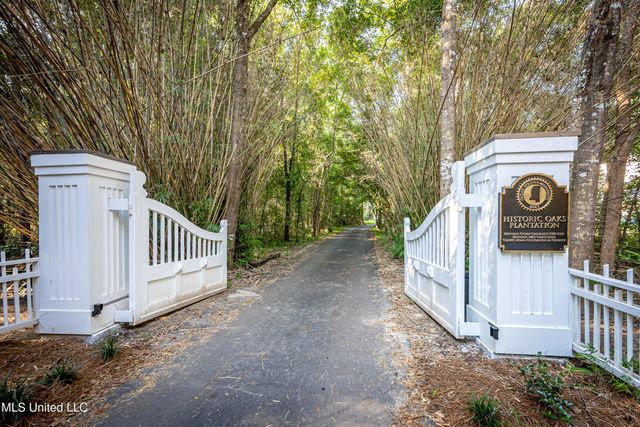 Lot 8 Pointe Aux Chenes, Ocean Springs, MS 39564