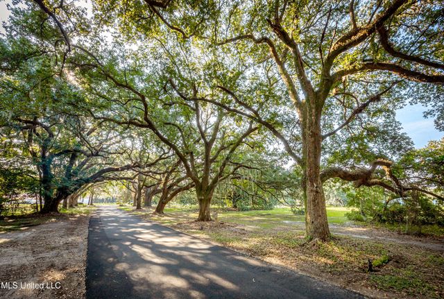 Lot 8 Pointe Aux Chenes, Ocean Springs, MS 39564