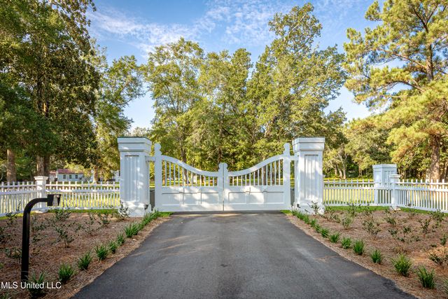 Lot 8 Pointe Aux Chenes, Ocean Springs, MS 39564