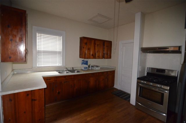 321 Dorchester Street, Houston, TX 77022