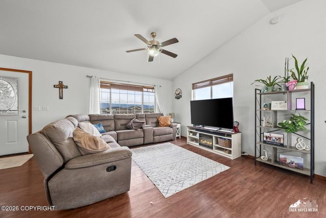 1175 N Angus Loop, Palmer, AK 99645