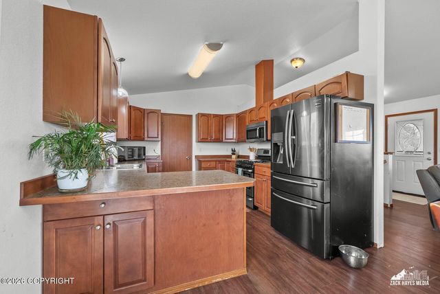 1175 N Angus Loop, Palmer, AK 99645