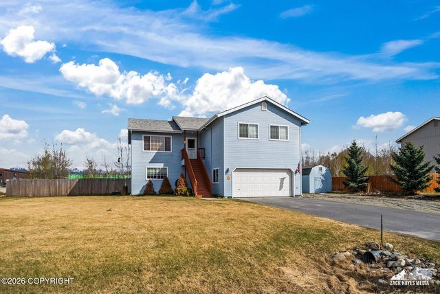 1175 N Angus Loop, Palmer, AK 99645