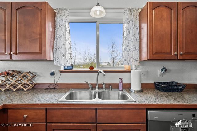 1175 N Angus Loop, Palmer, AK 99645